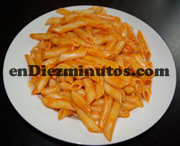 Macarrones con tomate