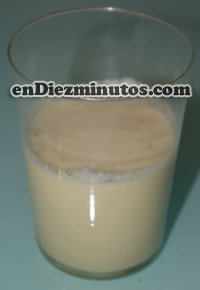 Batido de manzana y platano